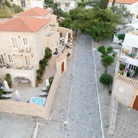 Angelica Traditional Boutique Hotel-3