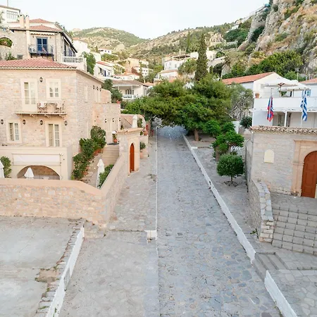 Angelica Traditional Boutique Hotel-2